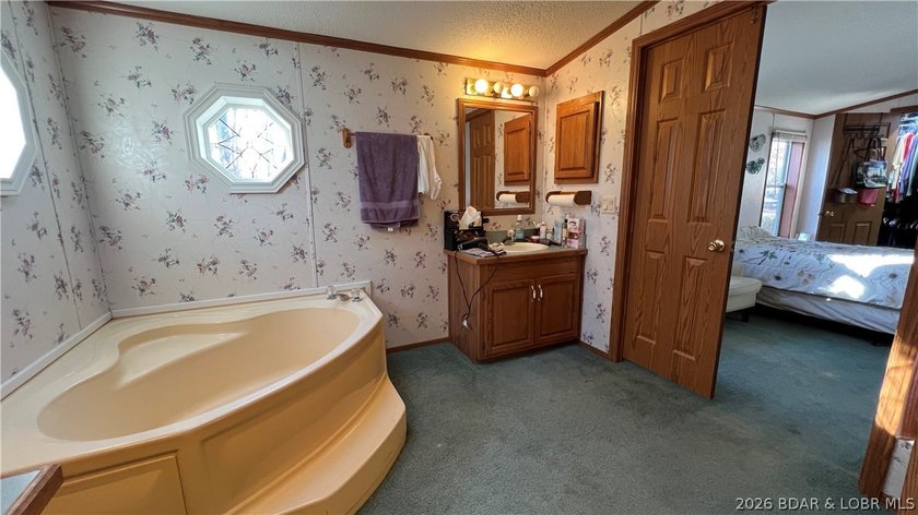 Discover the perfect blend of privacy and convenience with this - photo 35