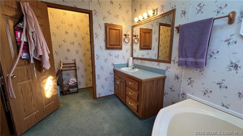 Discover the perfect blend of privacy and convenience with this - photo 36