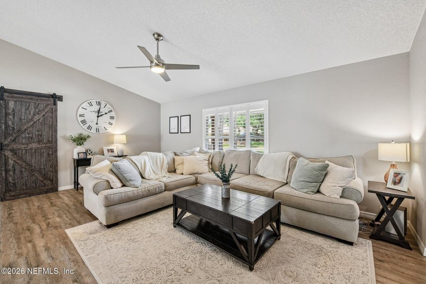Welcome to this beautifully updated 3-bedroom, 2-bath home - photo 7