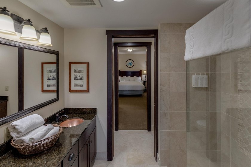 Sought after 4th floor, Lake View Condo at Chase on the Lake - photo 13