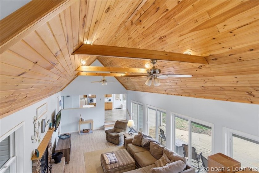 Welcome to your lakefront retreat in coveted Indian Creek Cove - photo 14