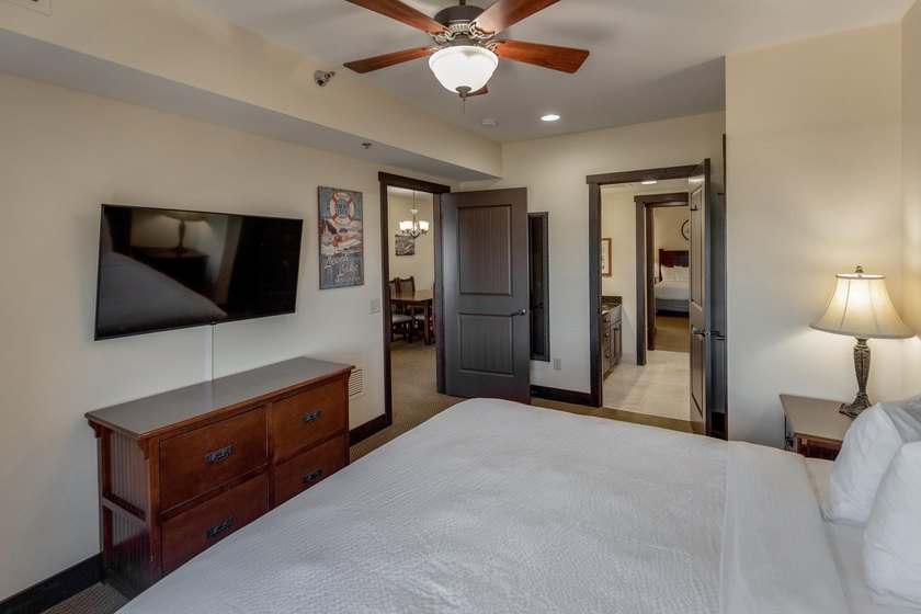 Sought after 4th floor, Lake View Condo at Chase on the Lake - photo 15