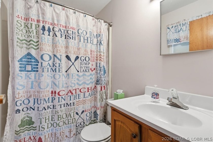 Welcome to your lakefront retreat in coveted Indian Creek Cove - photo 27