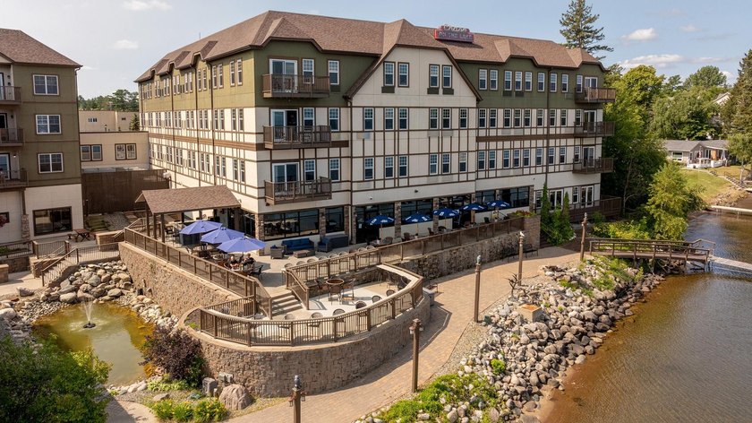 Sought after 4th floor, Lake View Condo at Chase on the Lake - photo 33