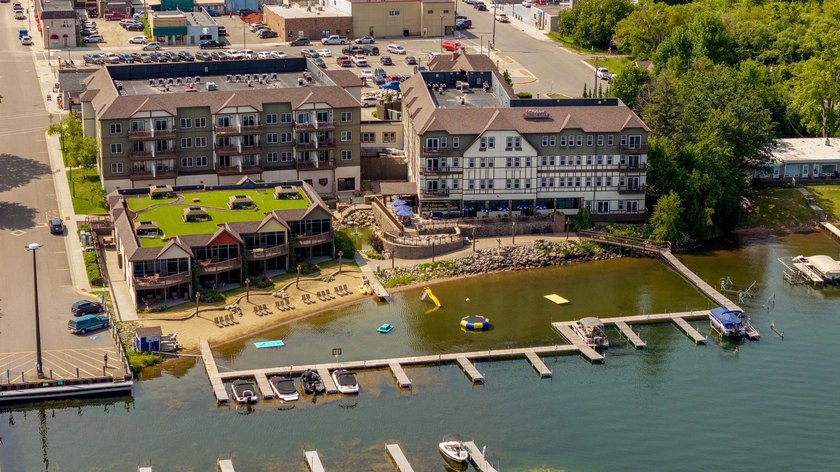 Sought after 4th floor, Lake View Condo at Chase on the Lake - photo 34