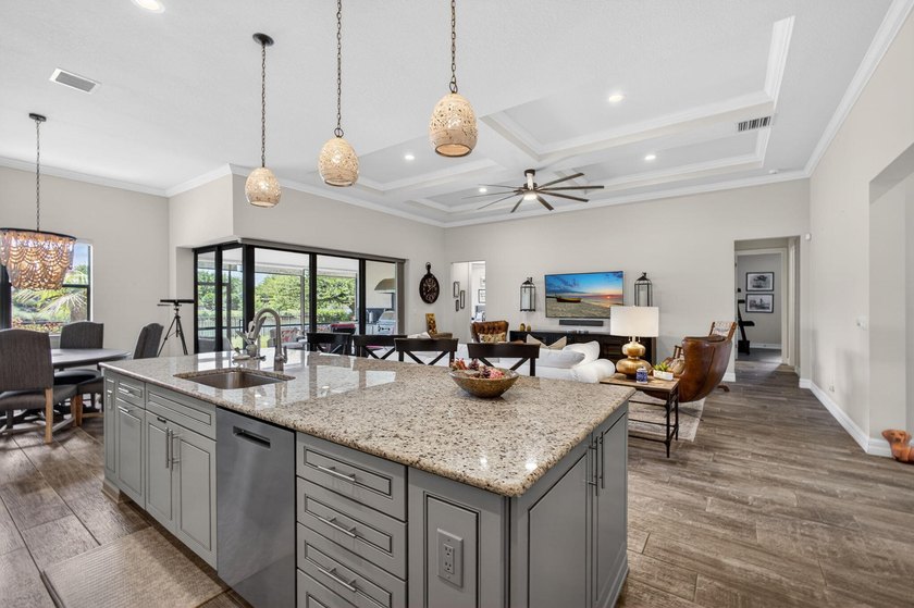 Welcome to your own slice of paradise in this beautifully - photo 12
