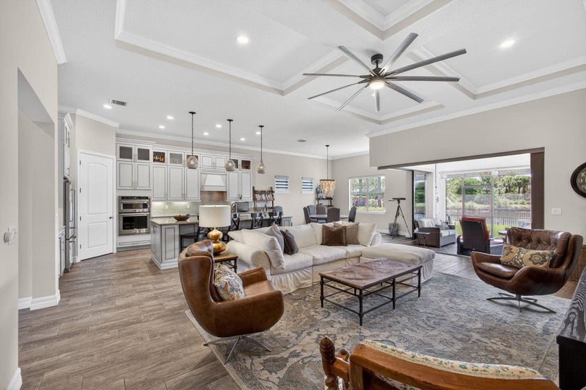 Welcome to your own slice of paradise in this beautifully - photo 14