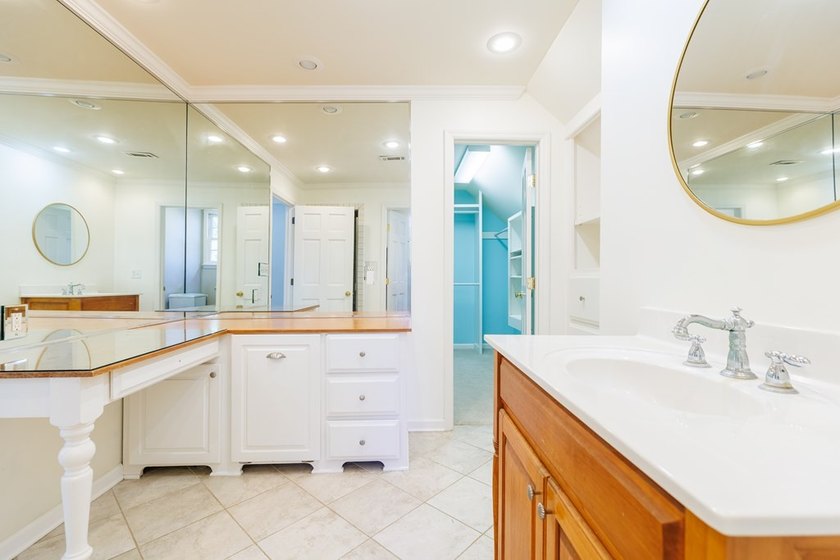STATELY AND FULL OF CHARACTER OVERLOOKING MILL POND! Welcome to - photo 15
