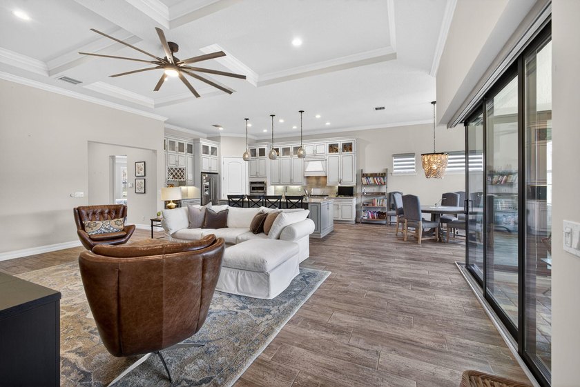 Welcome to your own slice of paradise in this beautifully - photo 29