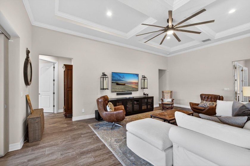 Welcome to your own slice of paradise in this beautifully - photo 30