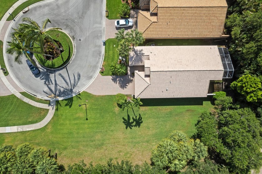 ABSOLUTELY GORGEOUS SINGLE STORY HOME | HIGHLY PRESTIGIOUS 55+ - photo 3