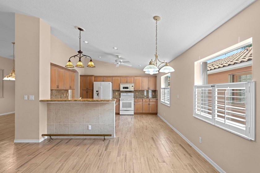 ABSOLUTELY GORGEOUS SINGLE STORY HOME | HIGHLY PRESTIGIOUS 55+ - photo 7