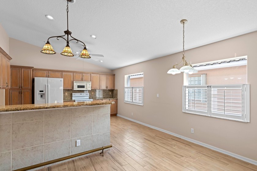 ABSOLUTELY GORGEOUS SINGLE STORY HOME | HIGHLY PRESTIGIOUS 55+ - photo 8