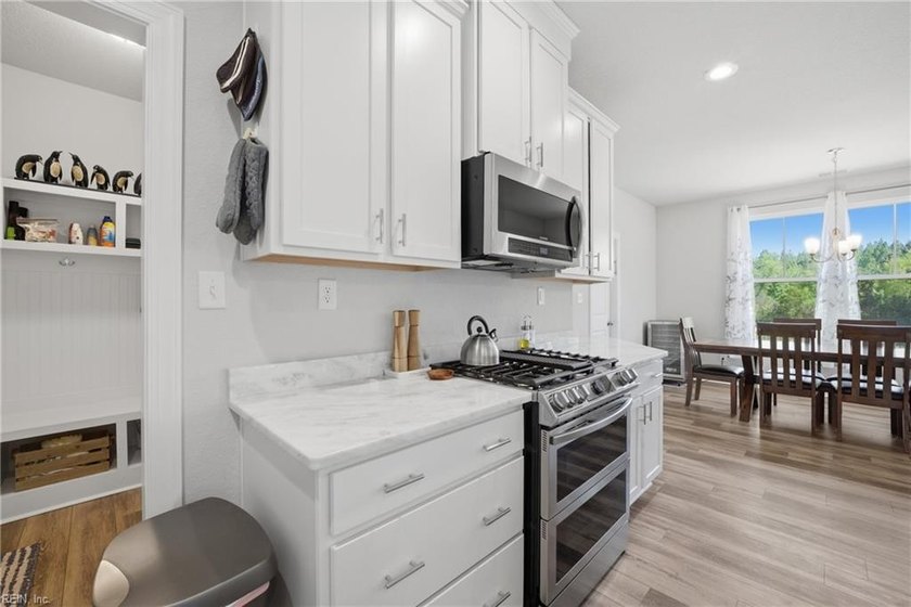 Your new home in Hickory awaits! Expertly crafted by Kirbor - photo 10