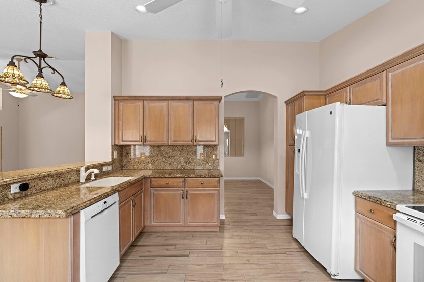 ABSOLUTELY GORGEOUS SINGLE STORY HOME | HIGHLY PRESTIGIOUS 55+ - photo 10
