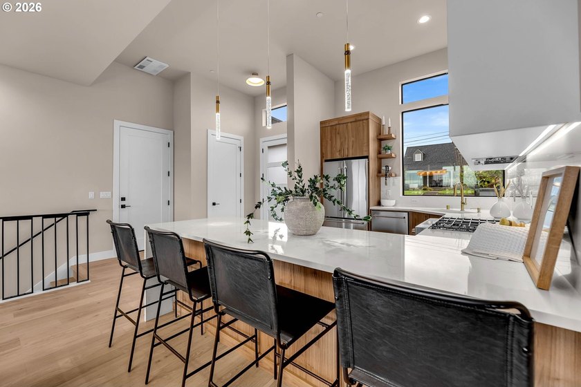 Luxurious New Construction Townhome. Move-In Ready. This - photo 10