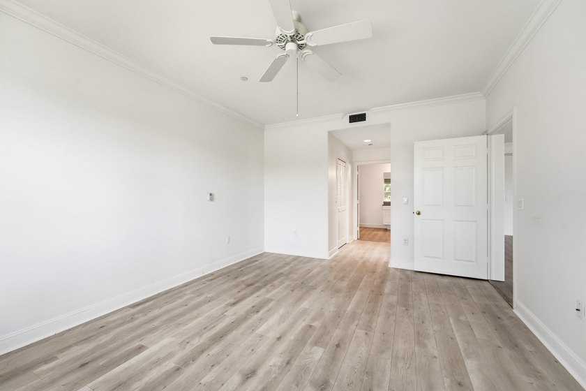 Experience spacious luxury in the largest corner unit in Camden - photo 19