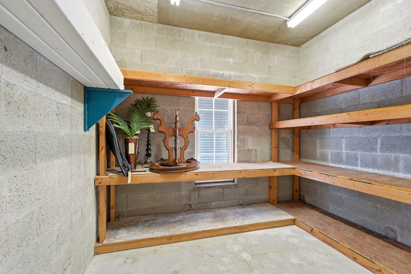 Experience spacious luxury in the largest corner unit in Camden - photo 38