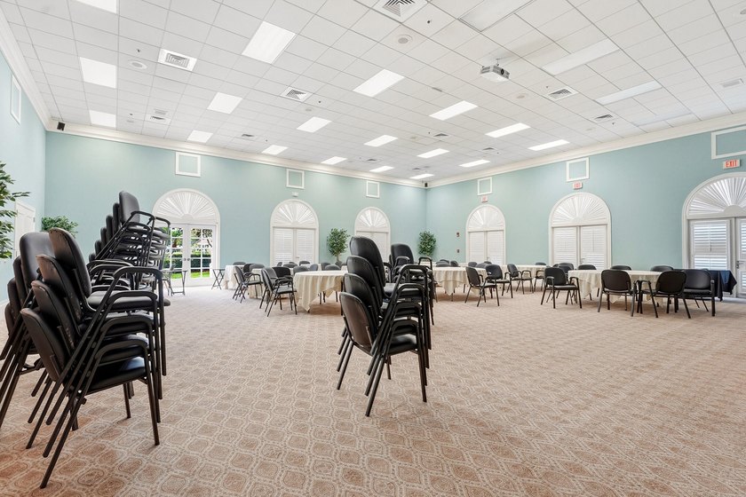 Experience spacious luxury in the largest corner unit in Camden - photo 45