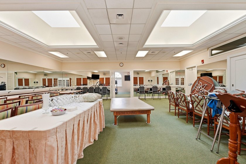 Experience spacious luxury in the largest corner unit in Camden - photo 49