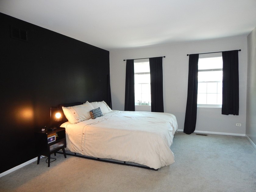 This immaculate end-unit townhome offers 2 bedrooms, 1 1/2 baths - photo 12