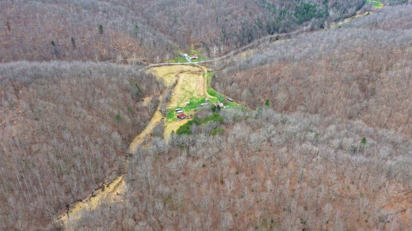 **Escape to Your Own Mini-Farm Paradise in Duck, West Virginia - - photo 15
