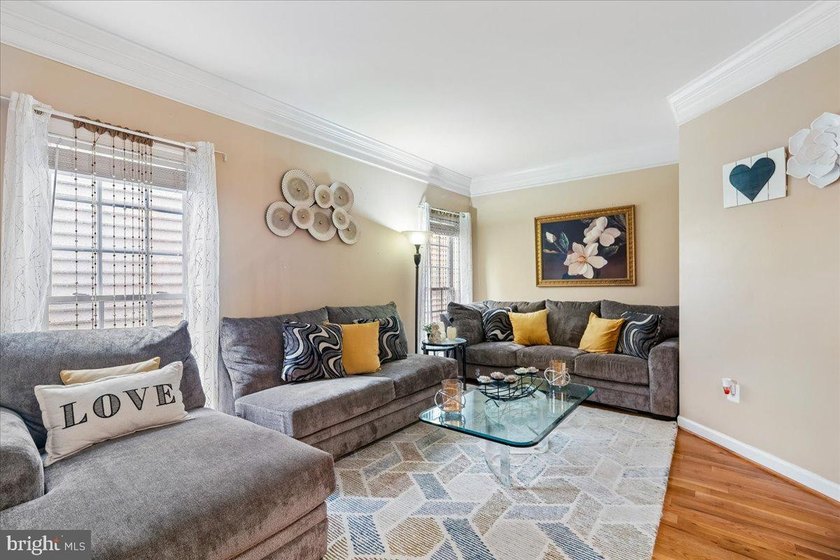 Look no further!! You will love the feel of this huge 3-level - photo 2