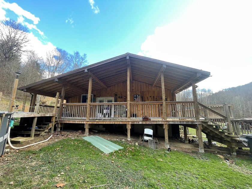 **Escape to Your Own Mini-Farm Paradise in Duck, West Virginia - - photo 30