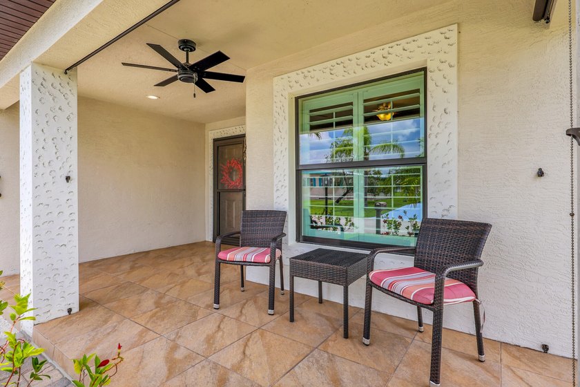 Welcome to 22 Alta Loma in the sought-after Spanish Lakes One - photo 3
