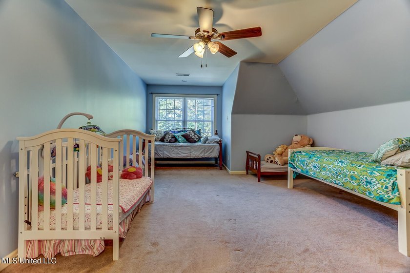 Live in Your Second Favorite Resort Vacation: Serene 5-Bedroom - photo 50