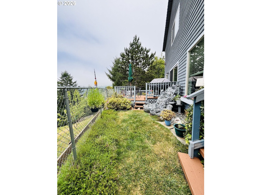 Immaculately maintained cedar sided home on 3.17 private acres - photo 43
