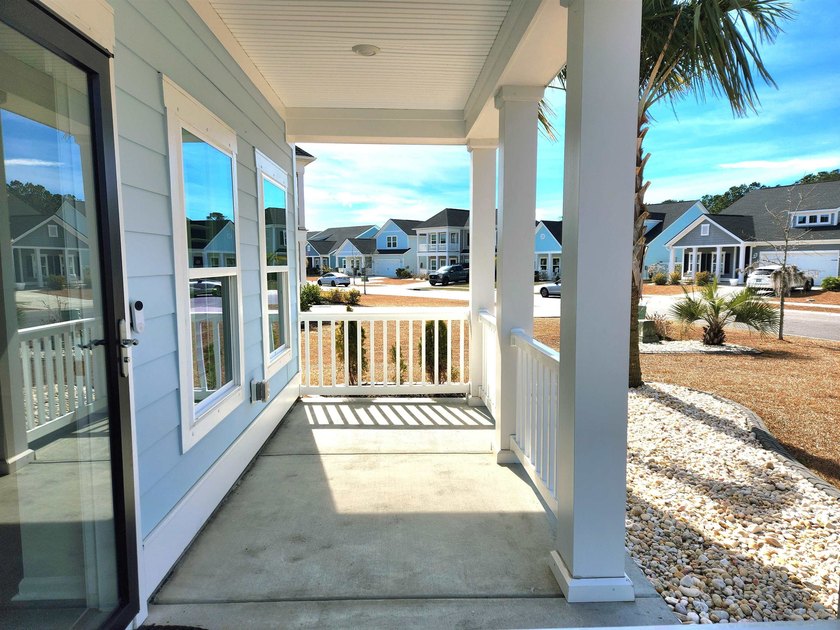 Price Improvement! Welcome to your dream home, this is the ONE - photo 12