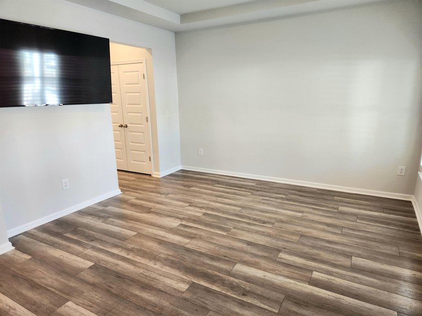 Price Improvement! Welcome to your dream home, this is the ONE - photo 14