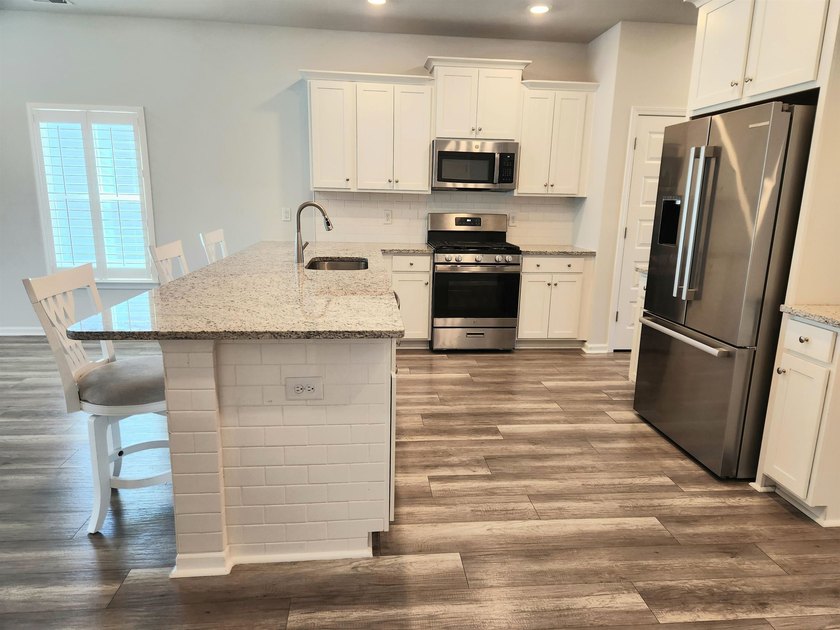 Price Improvement! Welcome to your dream home, this is the ONE - photo 22