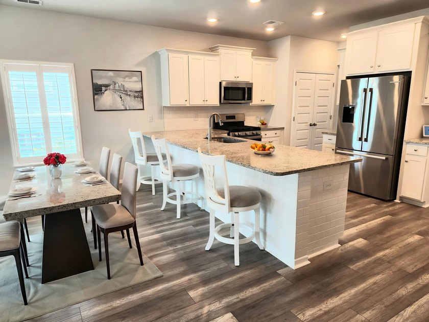 Price Improvement! Welcome to your dream home, this is the ONE - photo 28