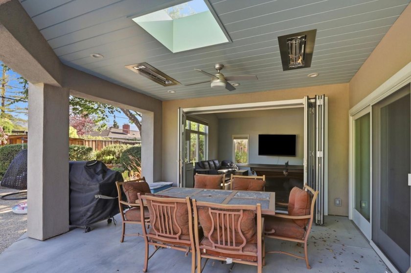 Nestled in Saratoga's highly coveted Golden Triangle, this - photo 28