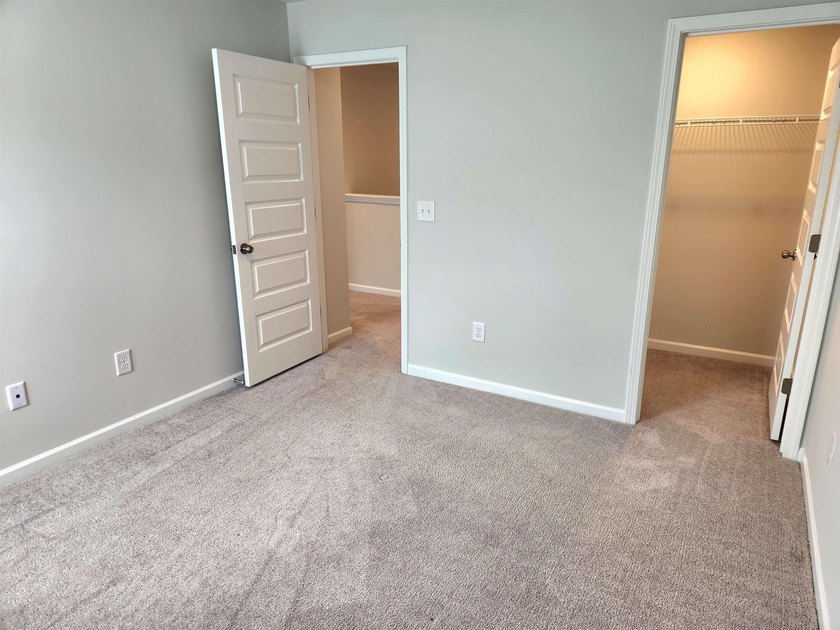 Price Improvement! Welcome to your dream home, this is the ONE - photo 52
