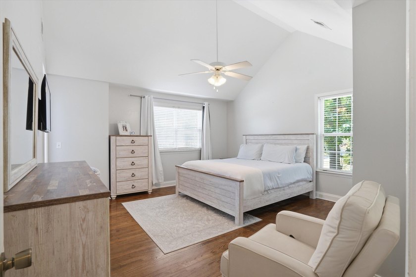 This beautifully updated home located centrally in North - photo 14