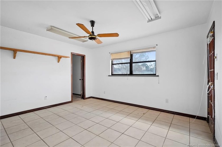Opportunity knocks! With 2,365 SF, this 4BR, 2-bath, 2 CG pool - photo 24