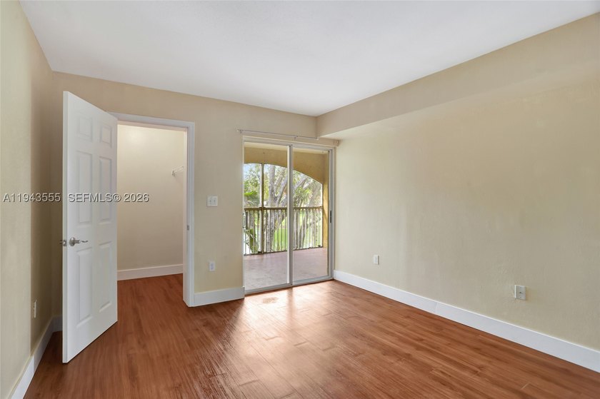 Updated spacious 2/2 with newer appliances including A/C. 2nd - photo 8