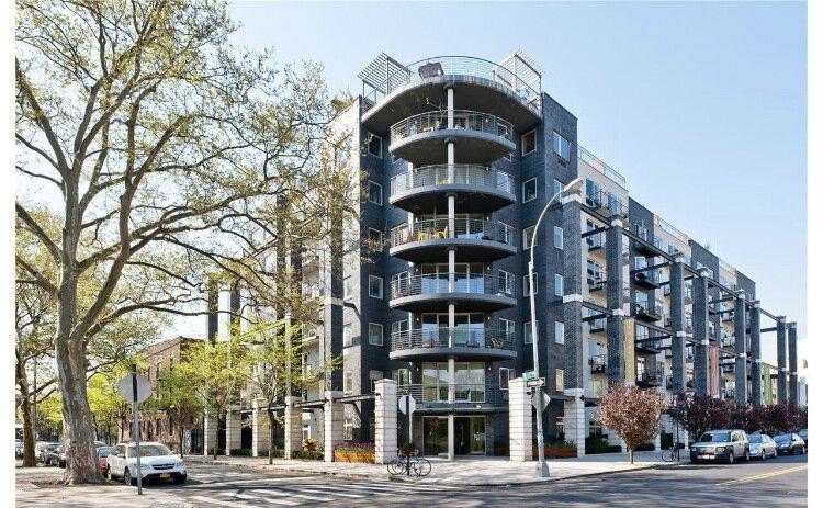 JUST LISTED BORDER OF NORTH/EAST WILLIAMSBURG 5 MIN WALK TO - photo 17