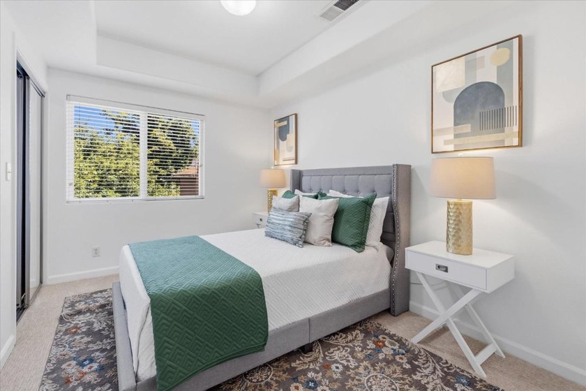 OPEN HOUSE SAT/SUN Corner END Unit with Back Yard, Located in - photo 15