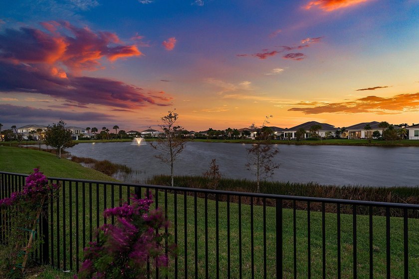 NO EXPENSE OR DETAIL SPARED IN OUR LARGEST ESTATE HOME IN CORAL - photo 2