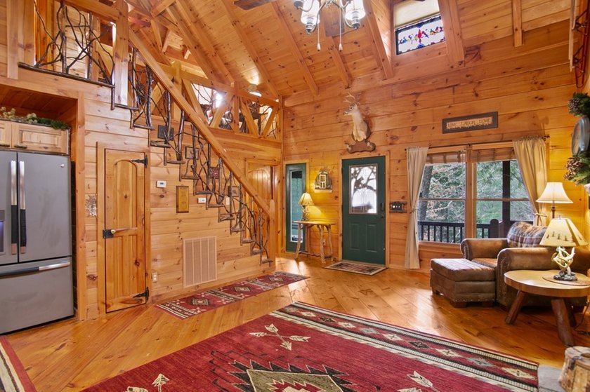 MOTIVATED SELLER! Ready to leave the noise behind? Welcome to - photo 18