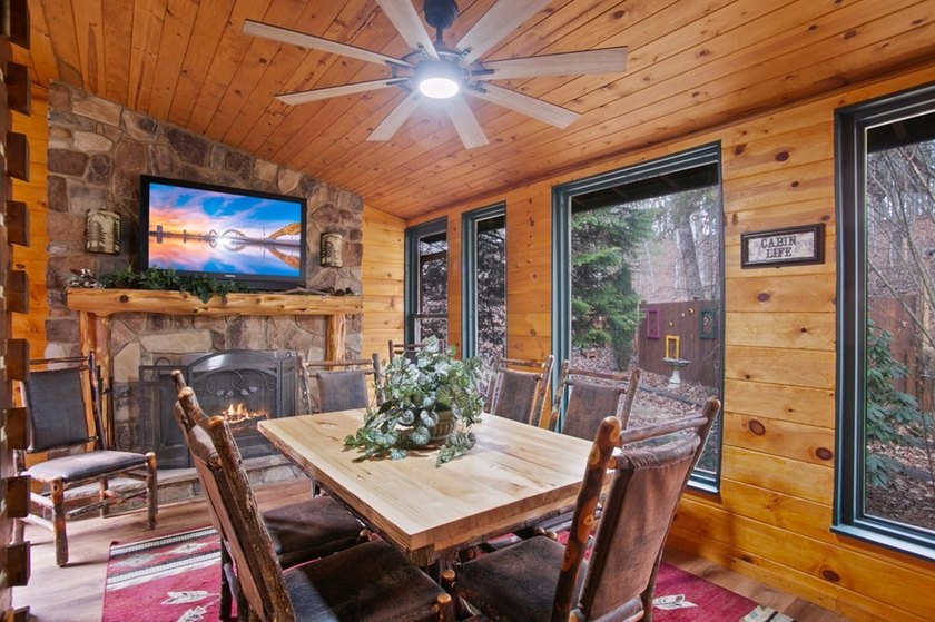 MOTIVATED SELLER! Ready to leave the noise behind? Welcome to - photo 20