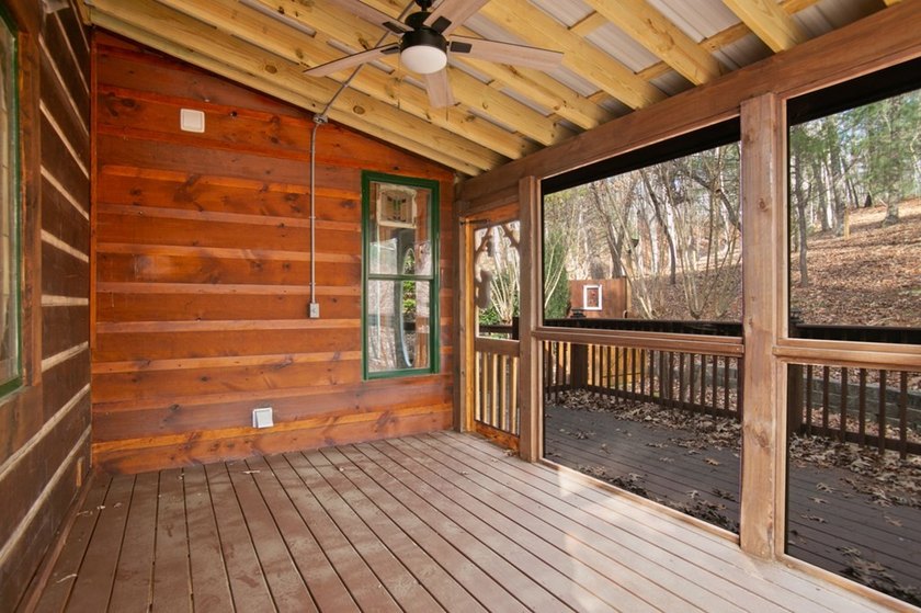 MOTIVATED SELLER! Ready to leave the noise behind? Welcome to - photo 27