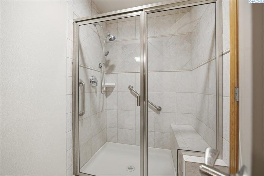 MLS# 294360 Welcome home to the Condos at Canyon Lakes. This - photo 21