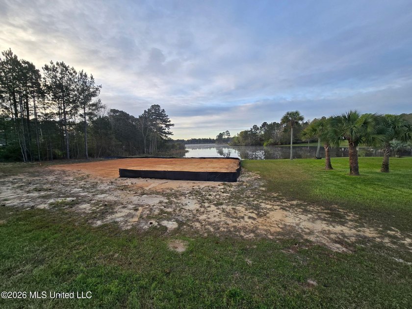 Escape the city and build your dream retreat on this rare 0.76 - photo 2