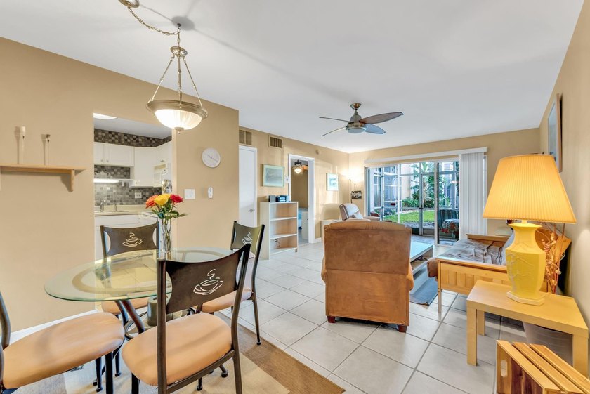 Gorgeous and Spacious 1 Bedroom/1 Bathroom Condo. This - photo 7