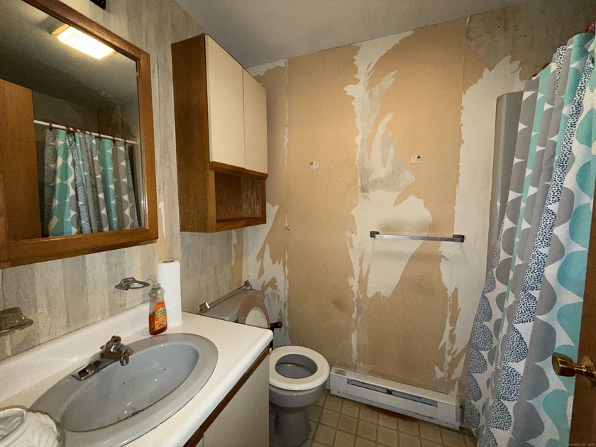 Opportunity awaits in this Liberty Square 2-bedroom apartment - photo 9
